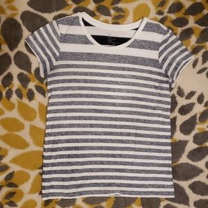 GAP CREW NECK TSHIRT